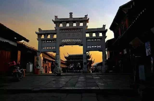 美国2023年的军火出口额跃升至创纪录的809亿美元